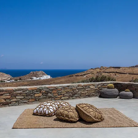 Myconian Platinum Superior & Junior וילה