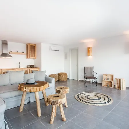 Myconian Platinum Villa *