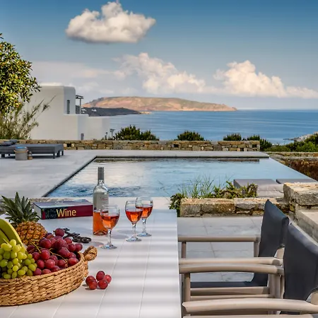 Myconian Platinum Superior & Junior Villa Kalafati